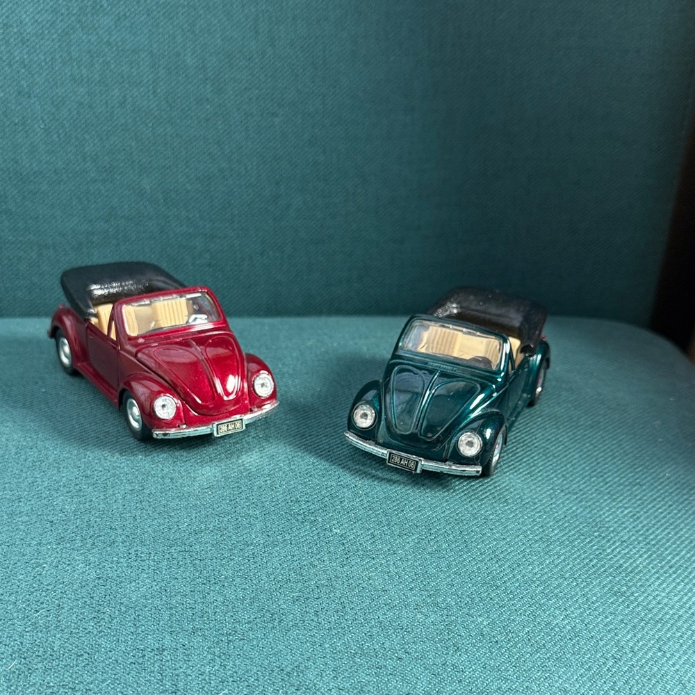 Maisto VW 1303 Cabriolet Sunnyside Volkswagen Beetle die Cast Model Cars